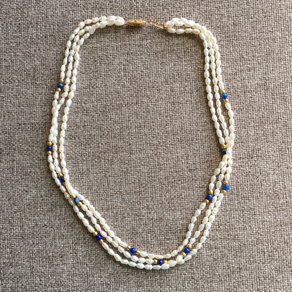 Freshwater pearls and blue beads necklace